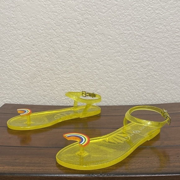 NWOT Katy Perry Rainbow Yellow Jelly Sandals Size 6 - Picture 5 of 9